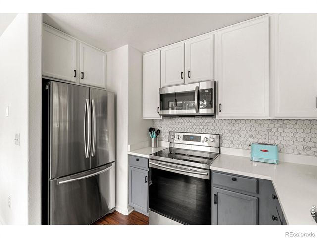 51 21st Avenue 16, Longmont, CO 80501