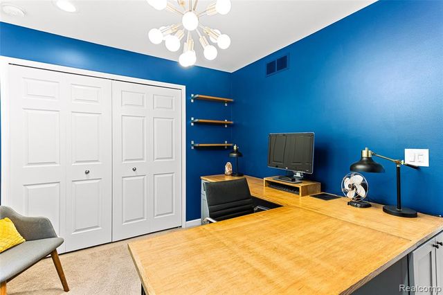 32724 Laurelwood Court, Farmington, MI 48336