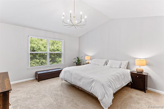 32724 Laurelwood Court, Farmington, MI 48336