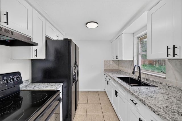 3311 E CHELSEA STREET, Tampa, FL 33610