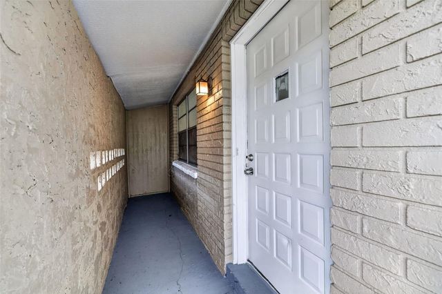 3311 E CHELSEA STREET, Tampa, FL 33610