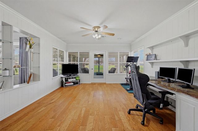 718 Kiowa Drive W, Lake Kiowa, TX 76240