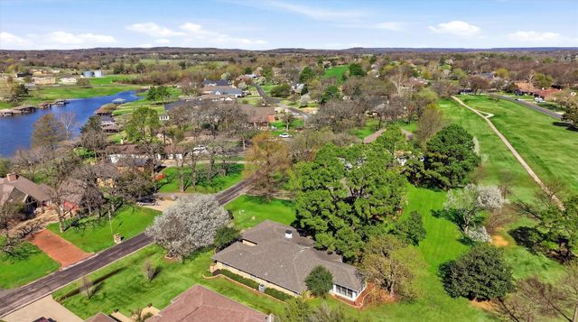 718 Kiowa Drive W, Lake Kiowa, TX 76240