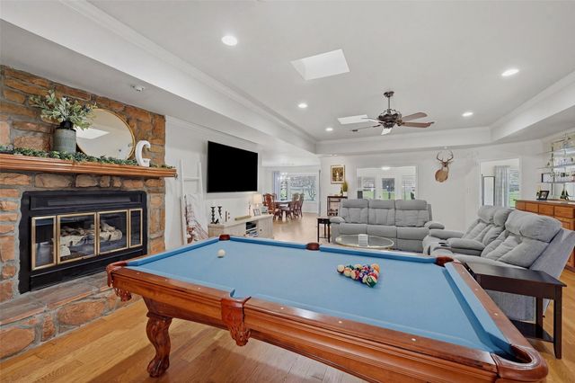 718 Kiowa Drive W, Lake Kiowa, TX 76240