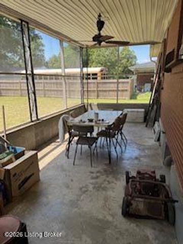 5004 Miles Ln, Louisville, KY 40219