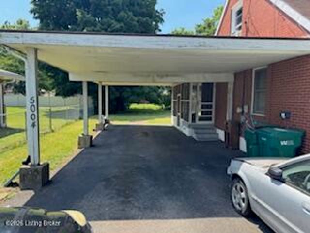5004 Miles Ln, Louisville, KY 40219