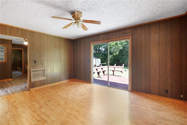 168 Holcomb Road, Calhoun, GA 30701