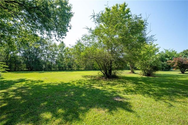168 Holcomb Road, Calhoun, GA 30701
