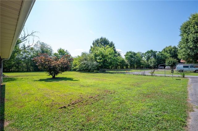 168 Holcomb Road, Calhoun, GA 30701