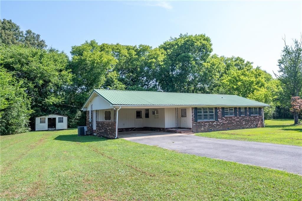 168 Holcomb Road, Calhoun, GA 30701