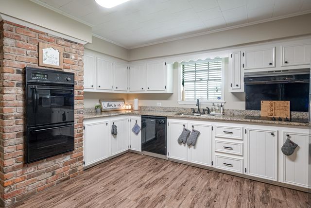 206 Glenn St, Thibodaux, LA 70301