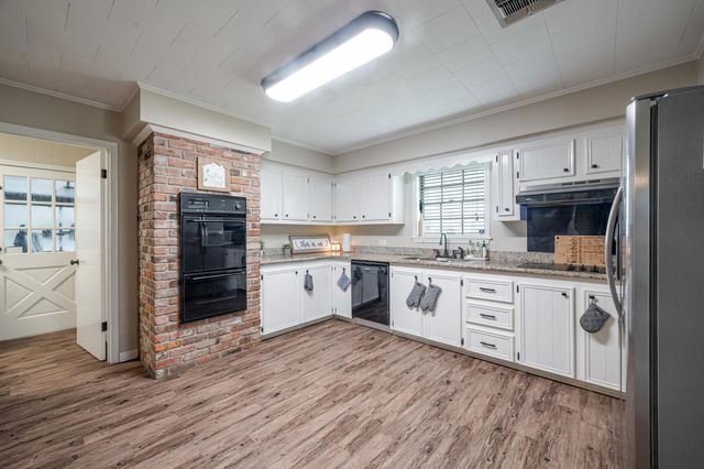 206 Glenn St, Thibodaux, LA 70301