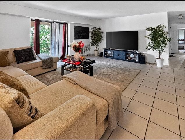 685 Oak St 21-9, Brockton, MA 02301