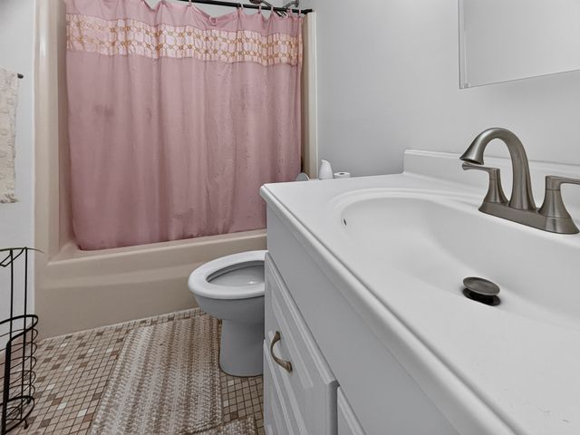 685 Oak St 21-9, Brockton, MA 02301