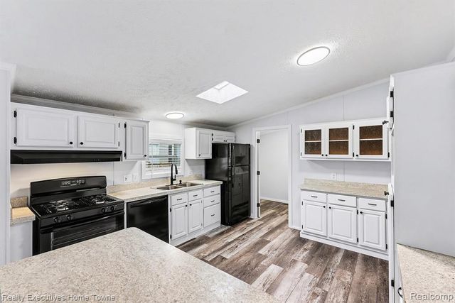 59227 Lewis Ln, New Haven, MI 48048