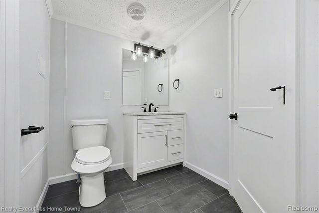 59227 Lewis Ln, New Haven, MI 48048