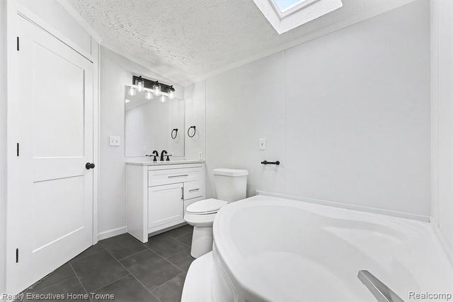 59227 Lewis Ln, New Haven, MI 48048