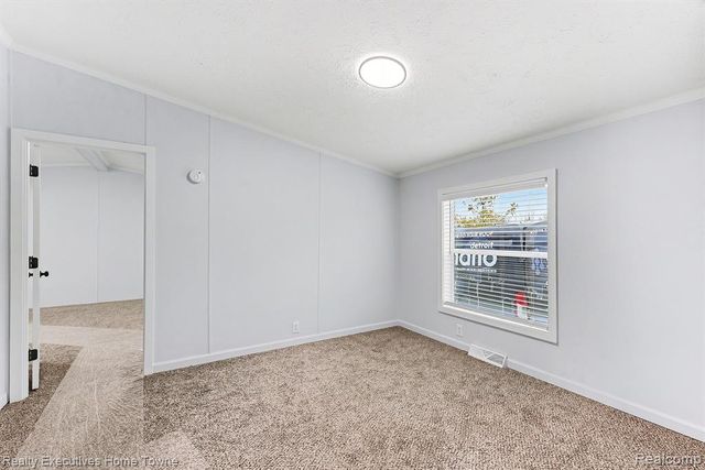 59227 Lewis Ln, New Haven, MI 48048