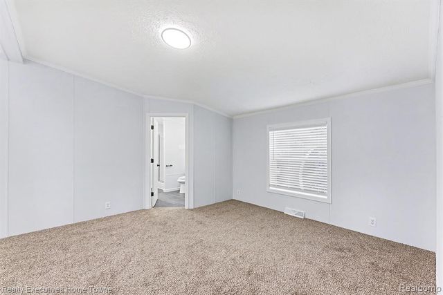 59227 Lewis Ln, New Haven, MI 48048