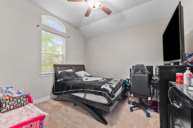 317 S Idaho Street, La Porte, TX 77571