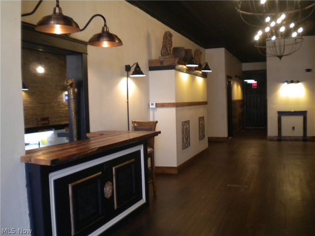 164 2nd Street NW, Barberton, OH 44203