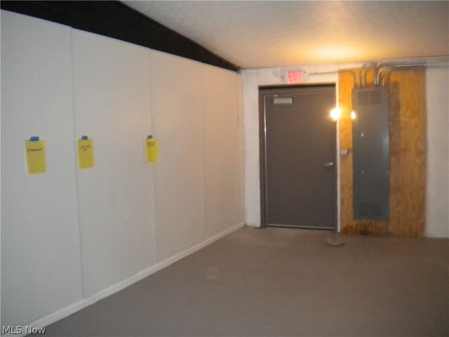 164 2nd Street NW, Barberton, OH 44203