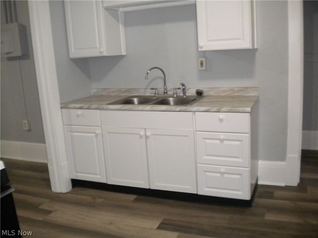 164 2nd Street NW, Barberton, OH 44203