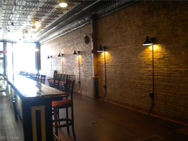 164 2nd Street NW, Barberton, OH 44203