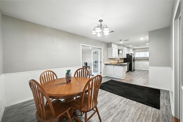 2904 Mark Twain Drive, Farmers Branch, TX 75234