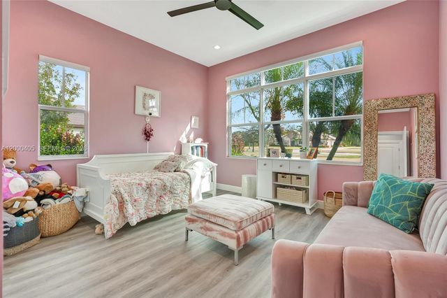 8150 SE Grassy Hollow Trl, Jupiter, FL 33458