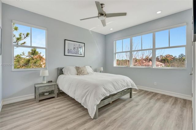 8150 SE Grassy Hollow Trl, Jupiter, FL 33458