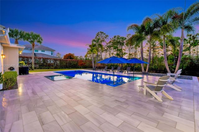 8150 SE Grassy Hollow Trl, Jupiter, FL 33458