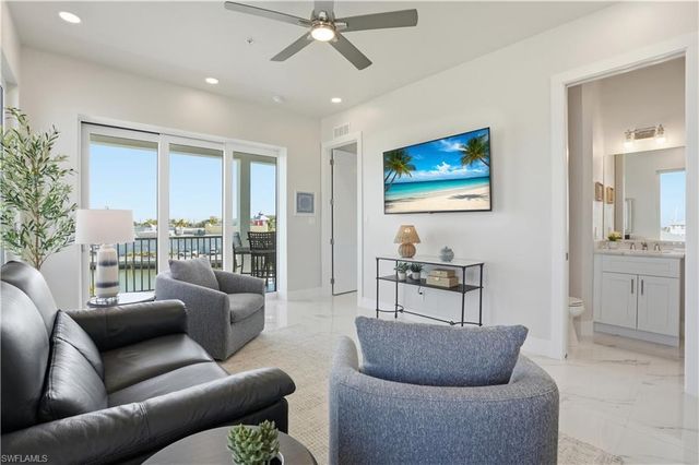 855 Lagoon ST 1, Fort Myers Beach, FL 33931