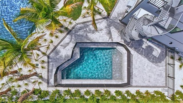 855 Lagoon ST 1, Fort Myers Beach, FL 33931