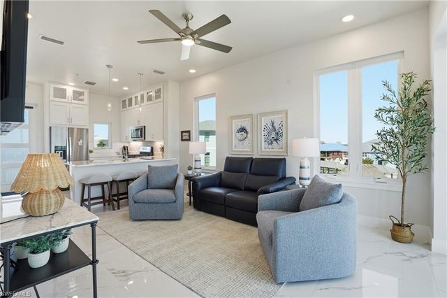 855 Lagoon ST 1, Fort Myers Beach, FL 33931