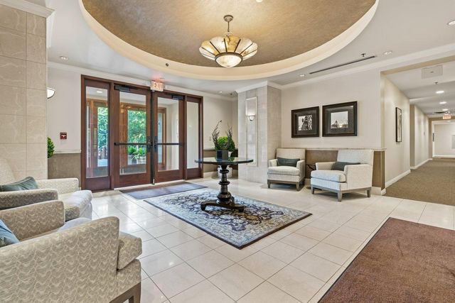 370 Marshall Avenue 102, Saint Paul, MN 55102