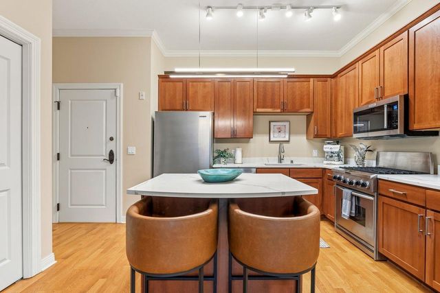 370 Marshall Avenue 102, Saint Paul, MN 55102