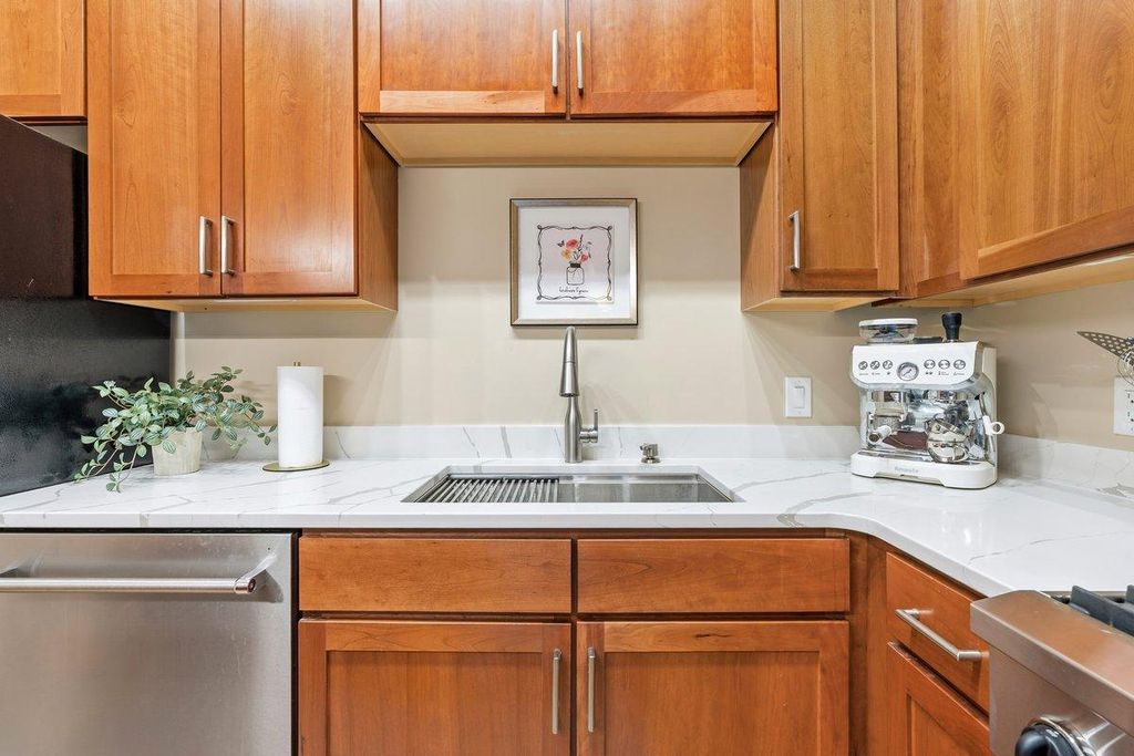 370 Marshall Avenue 102, Saint Paul, MN 55102 — photo 5