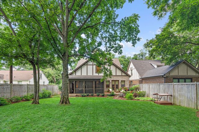 3808 Cross Creek Rd, Nashville, TN 37215