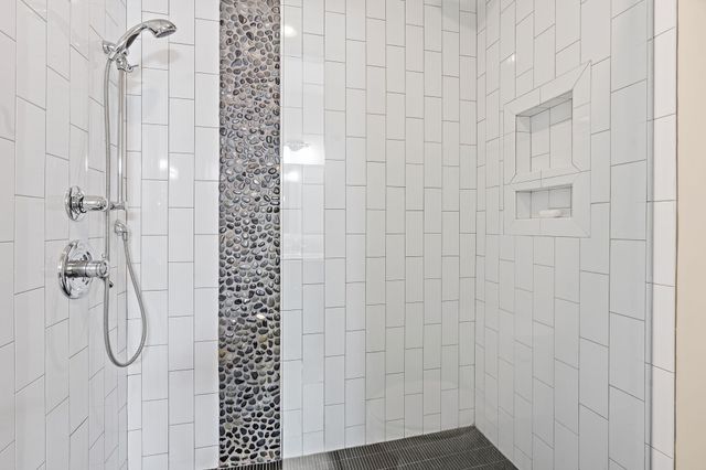 3808 Cross Creek Rd, Nashville, TN 37215