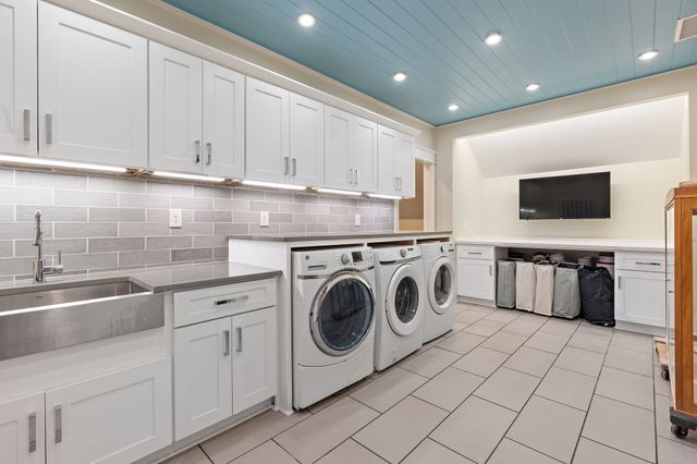 3808 Cross Creek Rd, Nashville, TN 37215