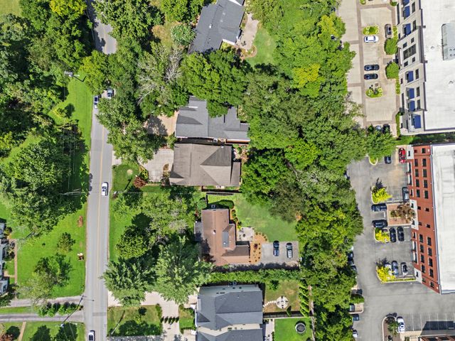 3808 Cross Creek Rd, Nashville, TN 37215