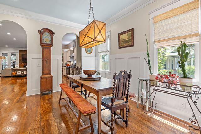 3808 Cross Creek Rd, Nashville, TN 37215