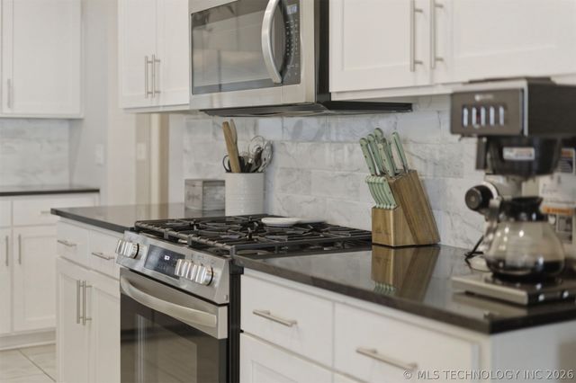 7403 E 87th Street N, Owasso, OK 74055