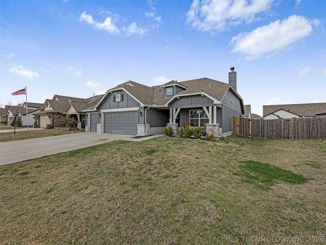 7403 E 87th Street N, Owasso, OK 74055