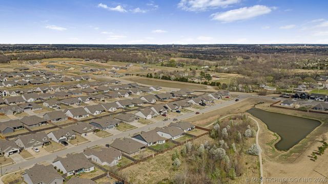 7403 E 87th Street N, Owasso, OK 74055