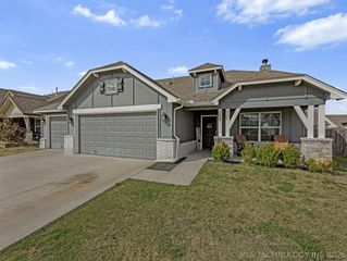 7403 E 87th Street N, Owasso, OK 74055