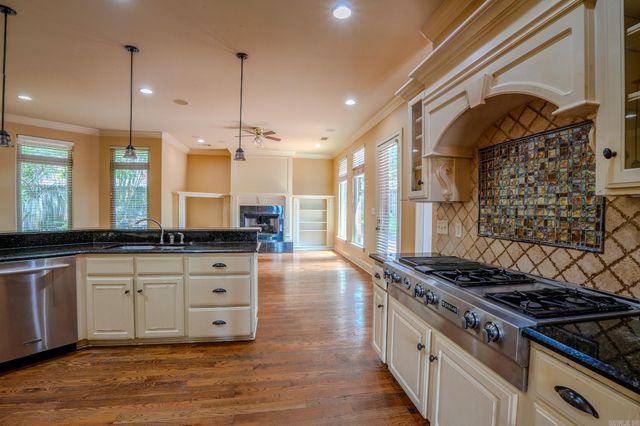 44 Longwell Loop, Little Rock, AR 72211