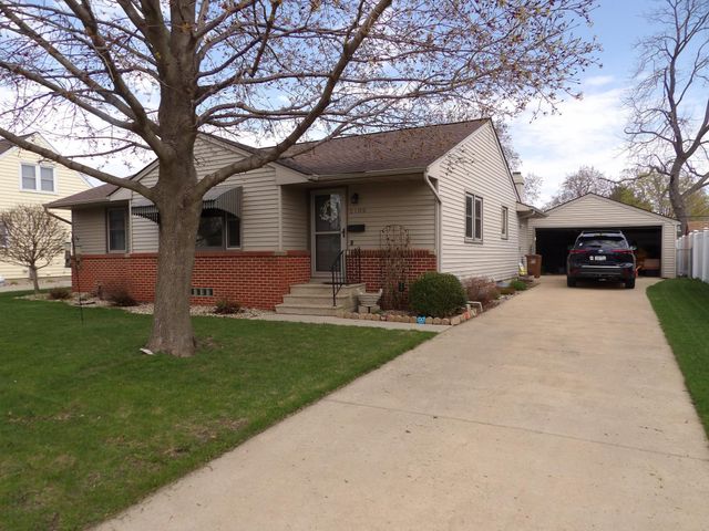 2109 4th Avenue SE, Austin, MN 55912
