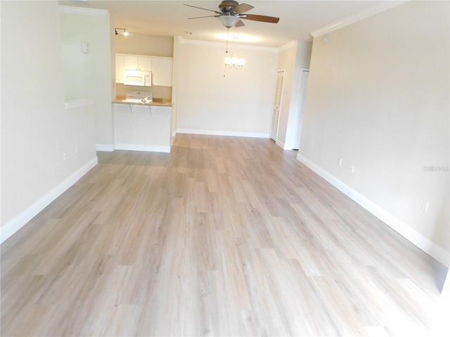 417 SOUTHERN PECAN CIRCLE 201, Winter Garden, FL 34787